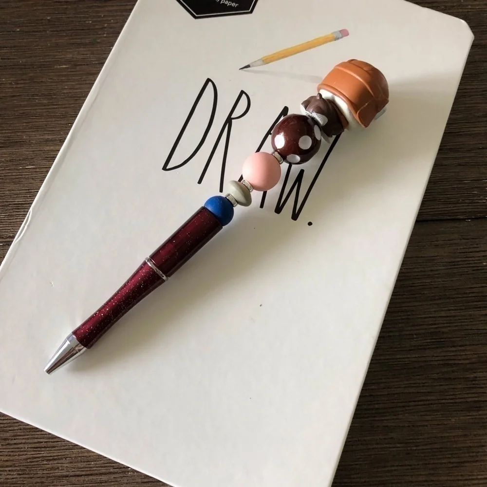 Disney Doorables: Up: Gamma handmade beaded pen